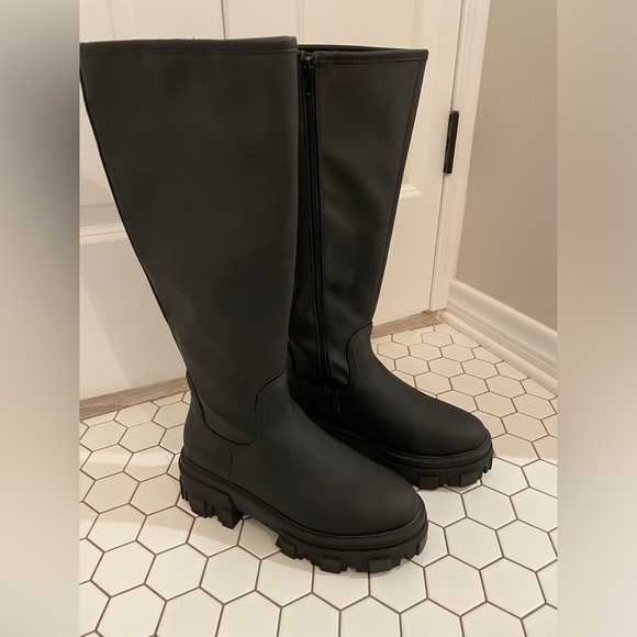 ASOS Carla Chunky Flat Boots Black Size 8 - Picture 5 of 7